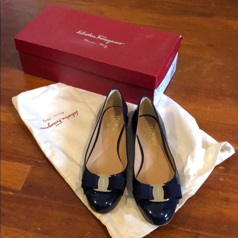 Ferragamo Varina ballet flats, size 6